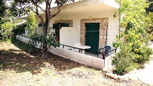 Damaskis Kassiopi Studios Luaran gambar